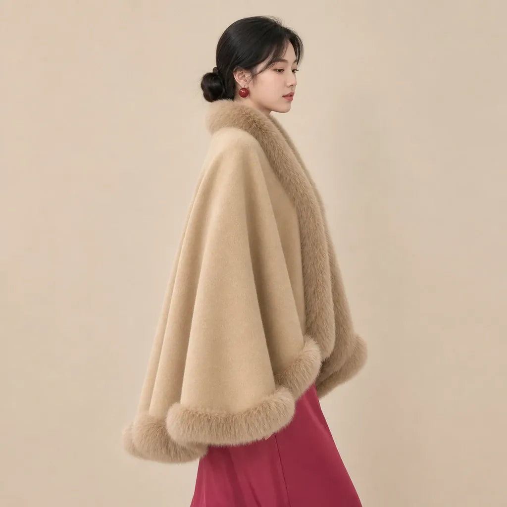 Ton poncho Poncho En Laine Double Face Bordure Fourrure De Renard