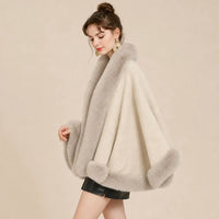 Ton poncho Poncho En Maille Avec Col En Fausse Fourrure