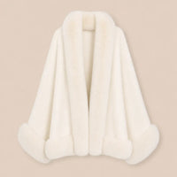 Ton poncho Poncho En Maille Avec Col En Fausse Fourrure