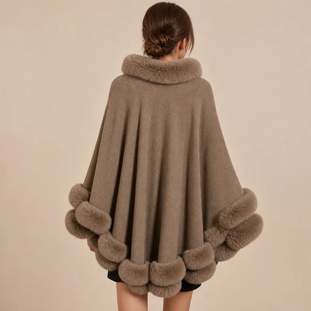 Ton poncho Poncho Tricoté En Fausse Fourrure