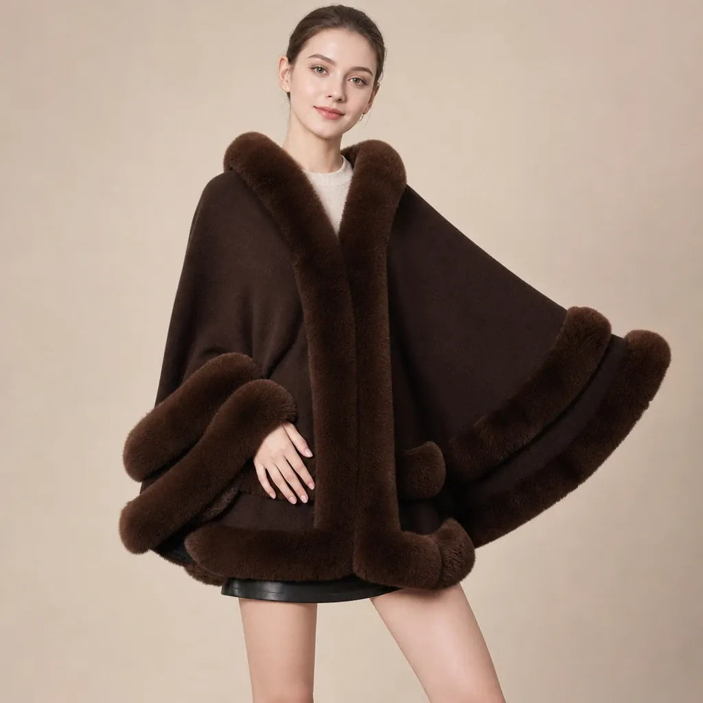 Ton poncho Poncho Tricoté En Fausse Fourrure